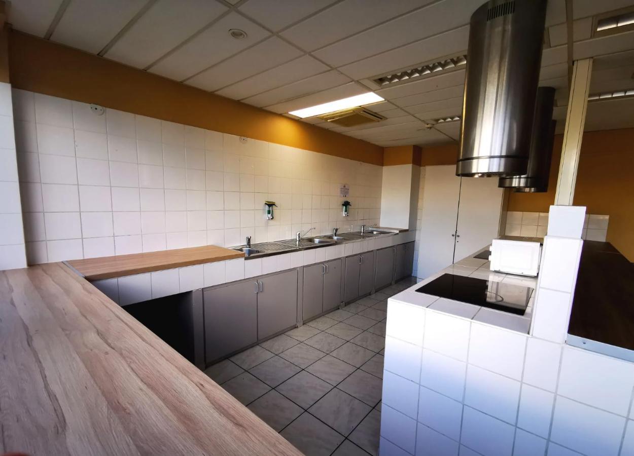 Paris Par Trains, Area, Studios Avec Salle De Bain Et Kitchenette Privees, Ou, Chambres Avec Salles Bain Et Cuisines Communes Persan Εξωτερικό φωτογραφία